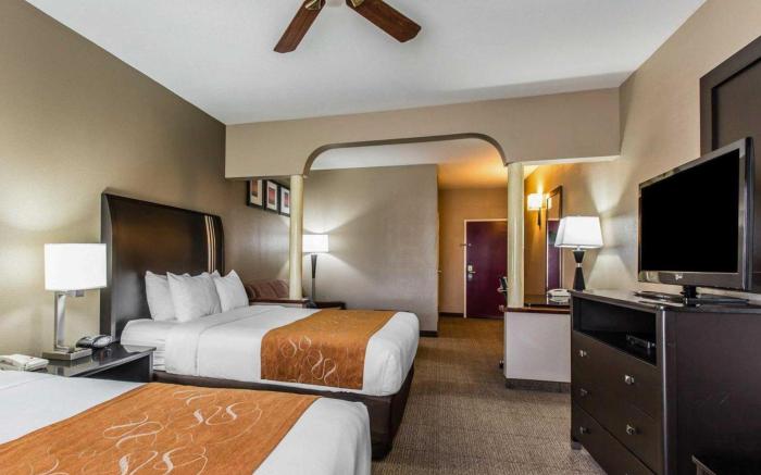 Comfort Suites Bakersfield