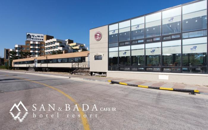 Benikea Hotel Mountain & Ocean Jumunjin Resorts