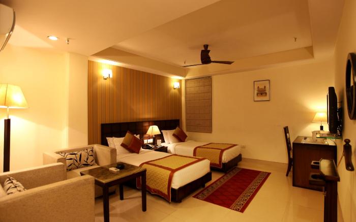 Hotel The Class, Delhi Airport
