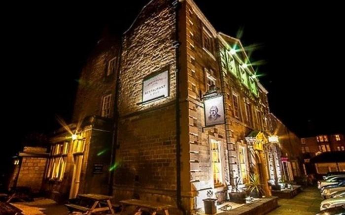 Greyhound Hotel