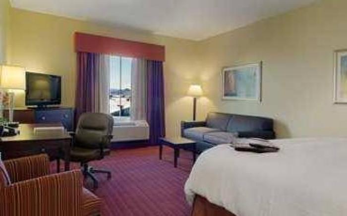 Hampton Inn and Suites Phoenix I 17 Happy Valley