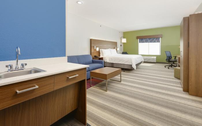 Holiday Inn Express Hotel & Suites Denton By IHG