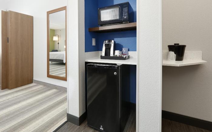 Holiday Inn Express Hotel & Suites Denton By IHG