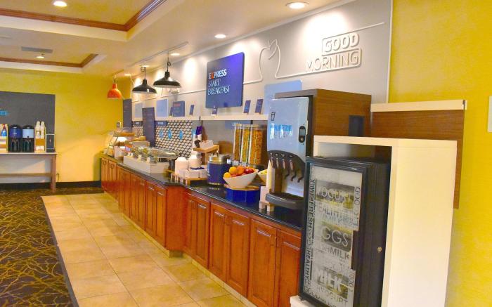 Holiday Inn Express Syracuse-Fairgrounds By IHG