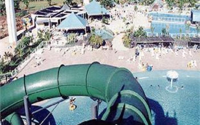 Bay Park Hotel Resort