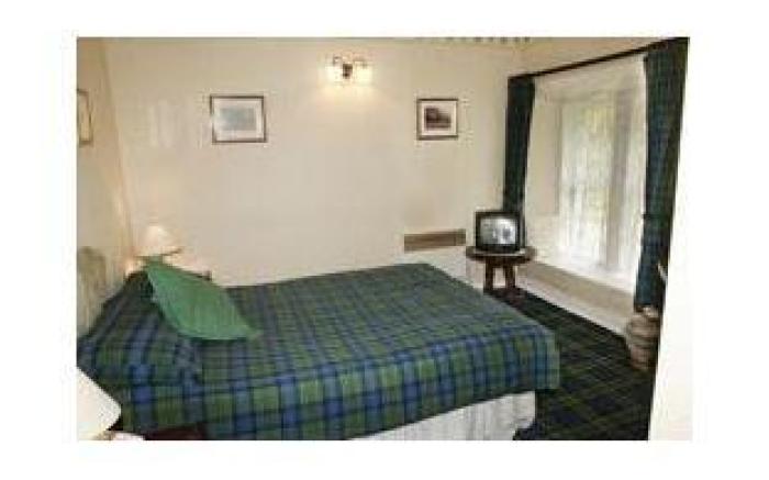 Glenmoriston Arms Hotel