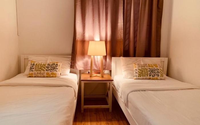 Secret Garden 9pax Rustic Homestay Near Jonker Chicken Rice Street Red House
