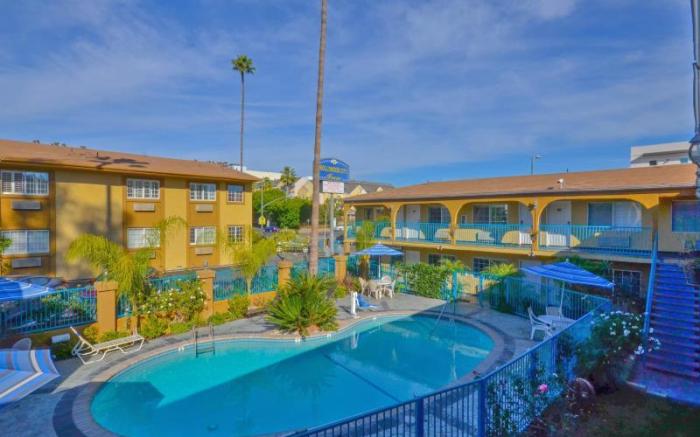 Hollywood City Inn