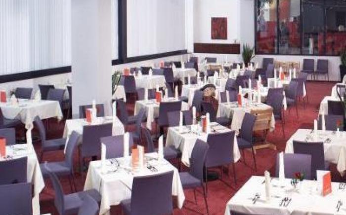 All in Red Thermenhotel