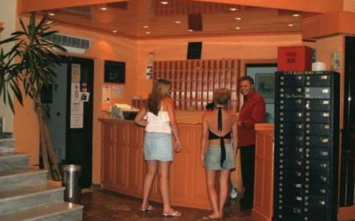 Morfeas Hotel
