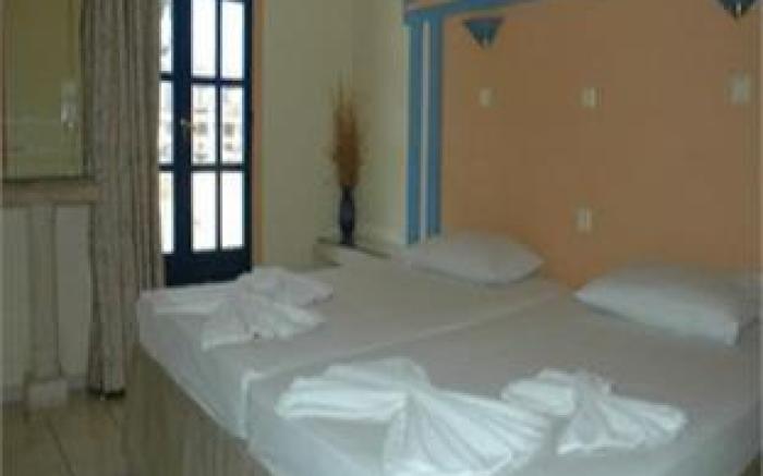 Parthenis Hotel & Suites