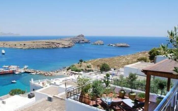 Maris Lindos Suites & Apartments
