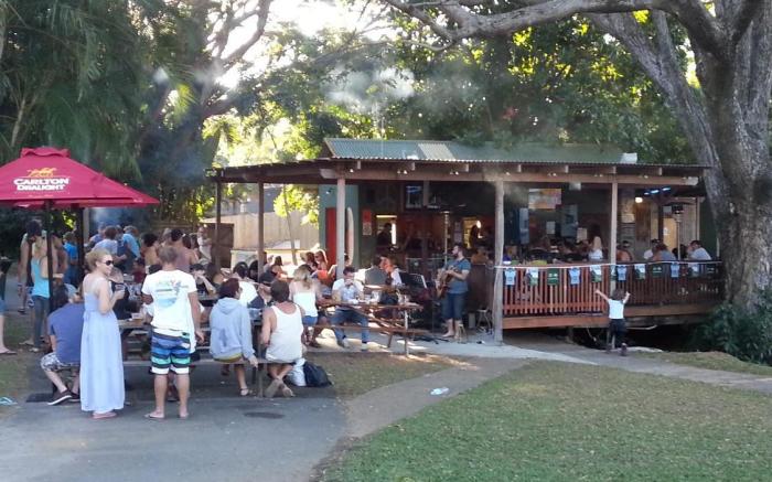 Nomads Airlie Beach Hotel