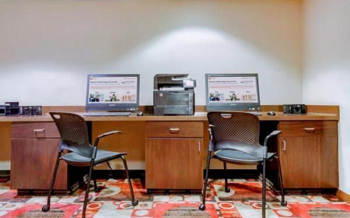 Crowne Plaza Milwaukee South By IHG