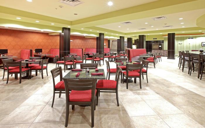Holiday Inn Garland By IHG