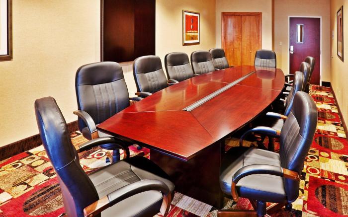 Holiday Inn Express Hotel & Suites Bartlesville By IHG