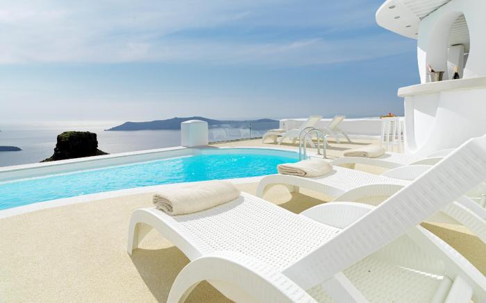 Tholos Resort Hotel