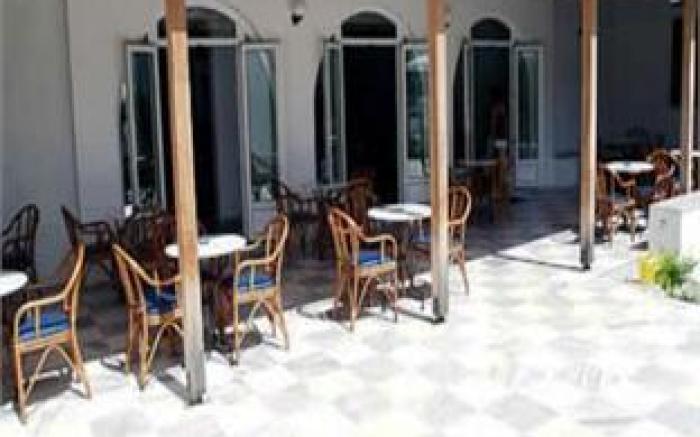 Polos Hotel Paros