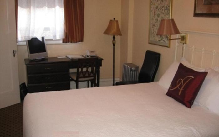 Andrews Hotel