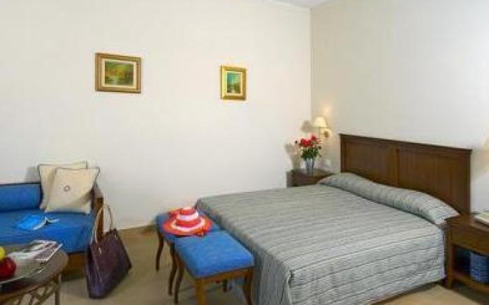 Frideriki Studios & Apartments