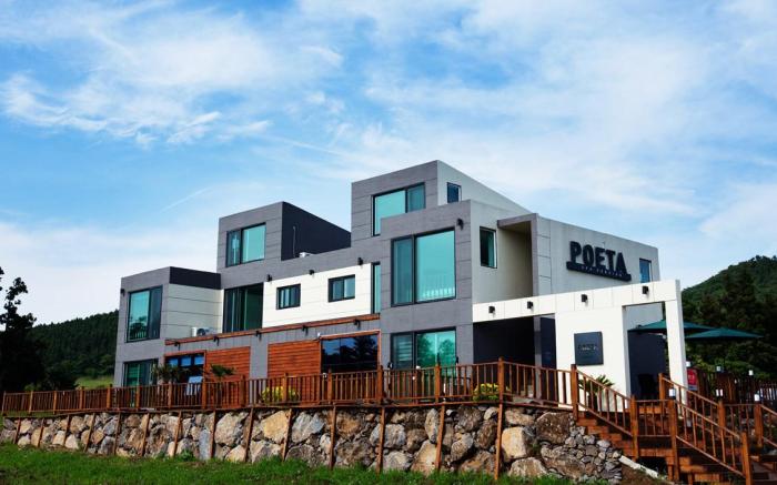 Jeju Poeta Pension