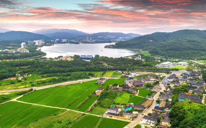 Gyeongju SoraedangA Pension
