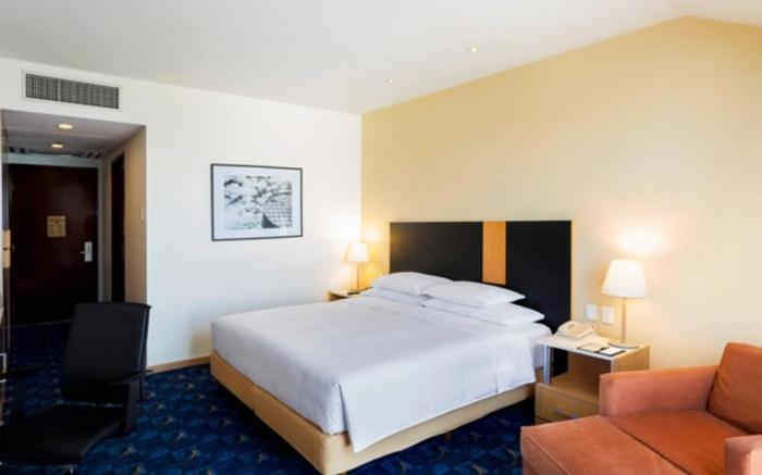 DoubleTree by Hilton Mexico City Santa Fe