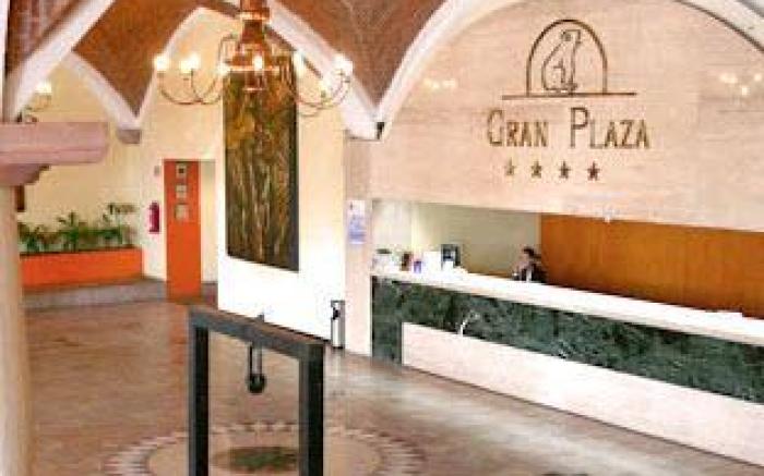 Hotel Gran Plaza & Convention Center
