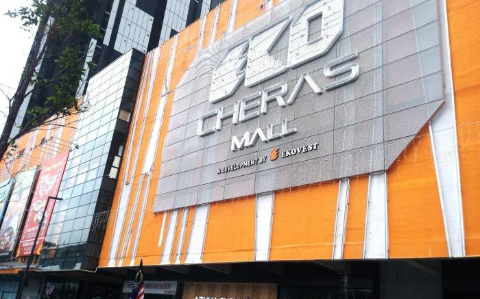 Metro Family Retreat: 4 Pax Studio in Kuala Lumpur