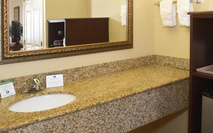 Baymont by Wyndham Orlando East