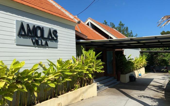 Amolas Canggu Villa Balinese Muralism