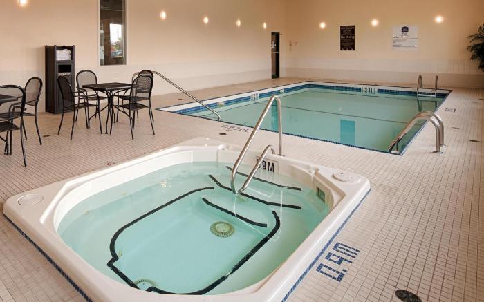 Best Western Plus Winnipeg Airport Hotel