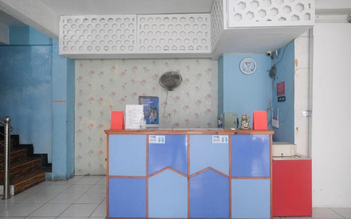 RedDoorz @ Jalan Brigjend Katamso Medan 2