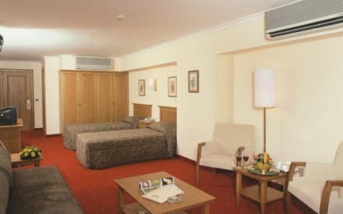 Central Hotel