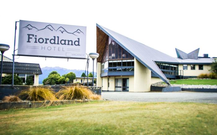 Fiordland Hotel