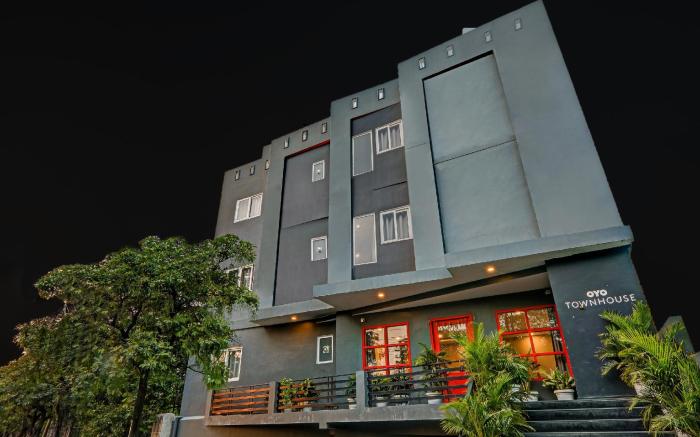 Super Townhouse 139 Ashiyana Smriti Upvan Near Emerald Mall Lucknow