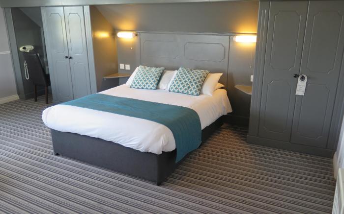 Oyster Fleet Hotel