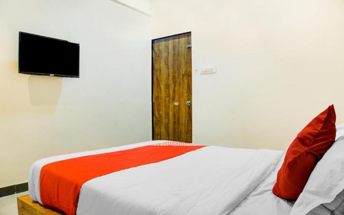 OYO 73225 Hotel Laxmi Kuber