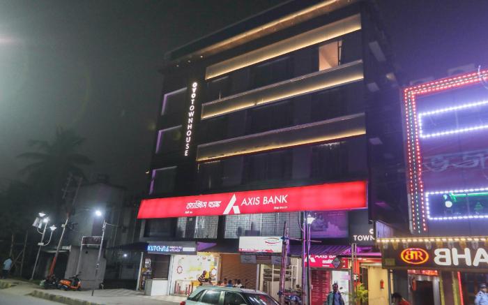 Super Townhouse Suncitel Near Kolkata Airport