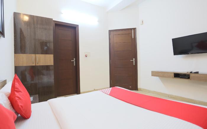 Super Hotel O Mominpur Guest House