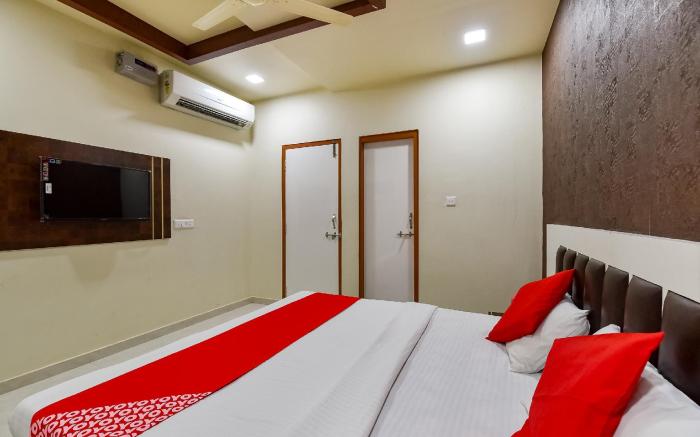 Super Hotel O Jagmohan Hotel