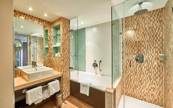 Crowne Plaza Reading East By IHG