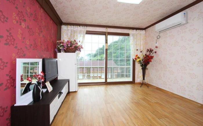 Youngduk Badagongwon Pension