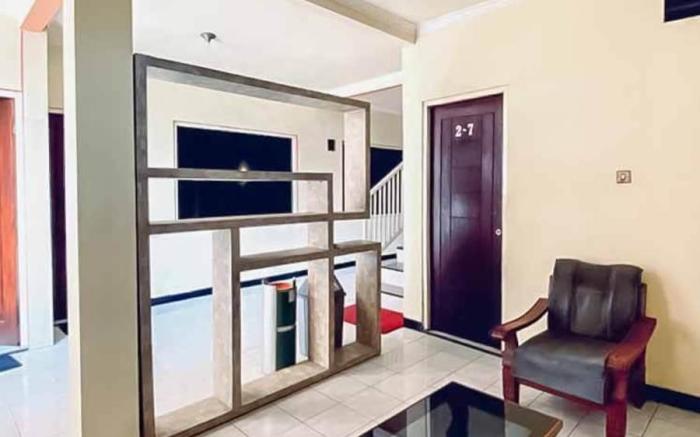 RedDoorz Syariah near T1 Juanda Airport 2