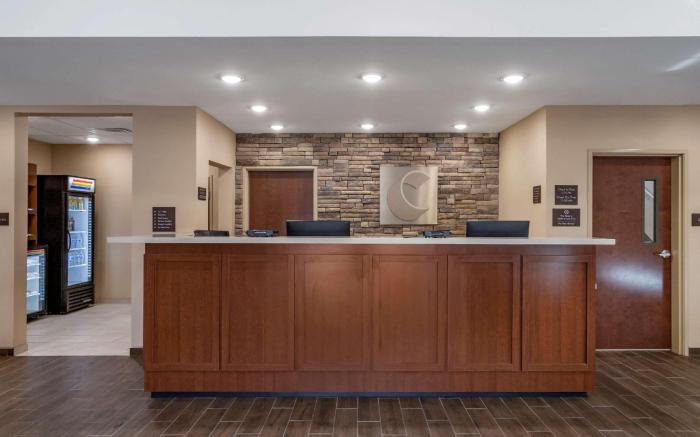 Comfort Inn & Suites