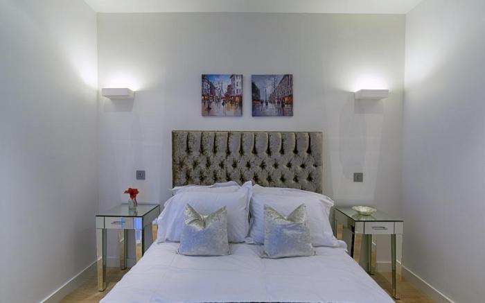 Exclusive Tower Bridge Apartment