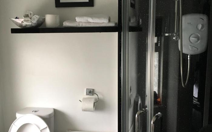 Ardern Hotel