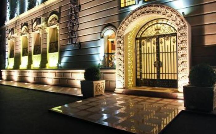 East Legend Hotel