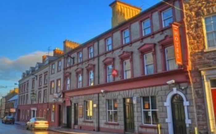 Charlemont Arms Hotel