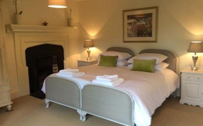 Castle Farm House B&B